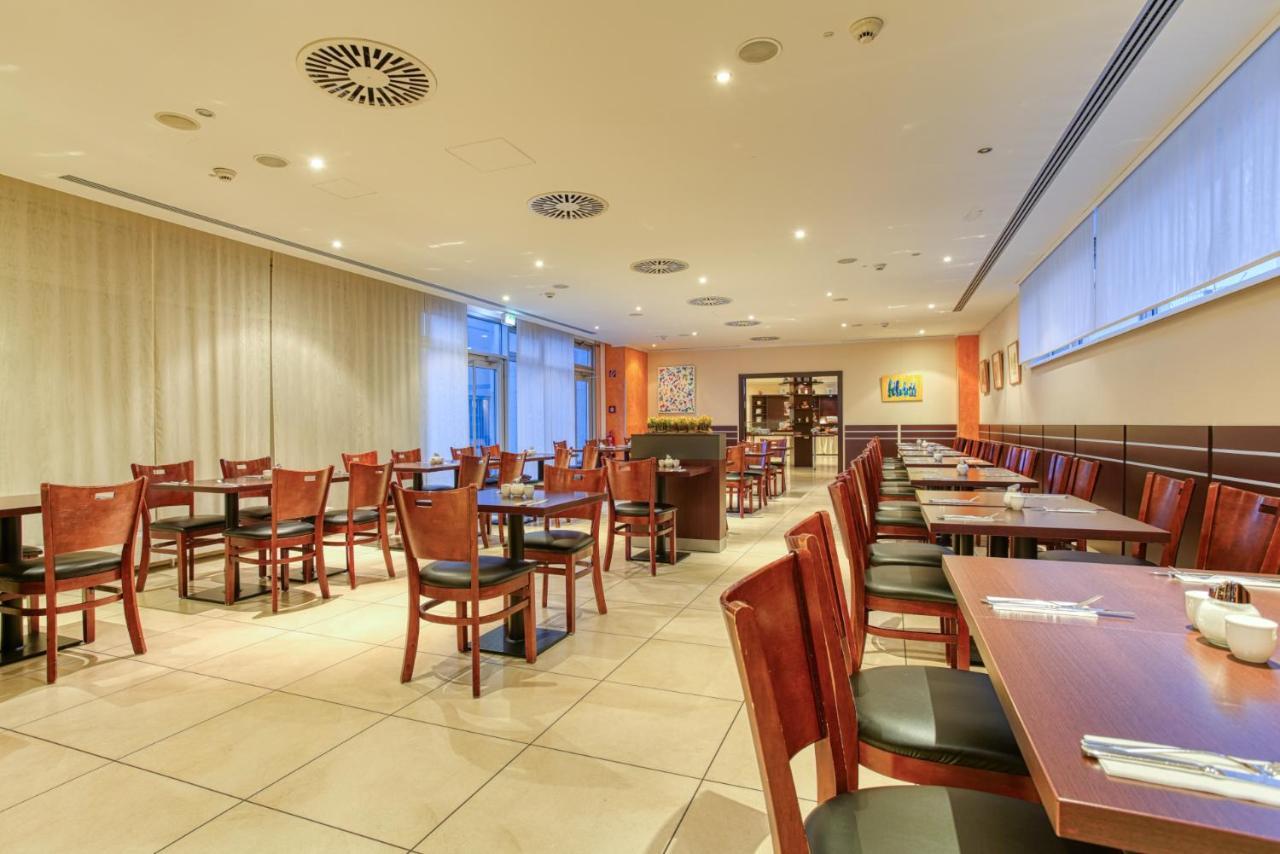 Titanic Comfort Kurfuerstendamm Berlim Exterior foto